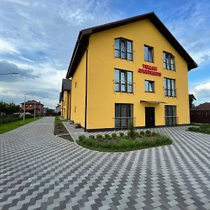Yellow Apartments Борисполь Exterior photo