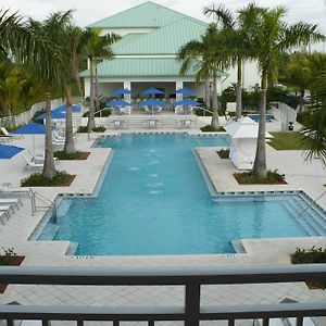 Отель Provident Doral At The Blue Майами Exterior photo