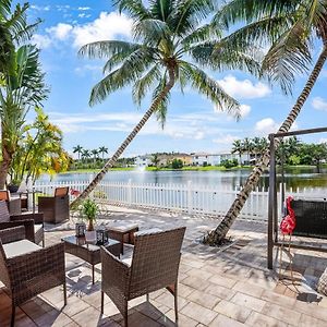 Miami Villa Lake View Retreat Tamiami Exterior photo
