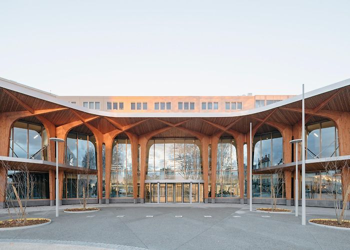 Michelin headquarters Canopy Michelin Headquarters Reception Area / ENCORE HEUREUX ... photo