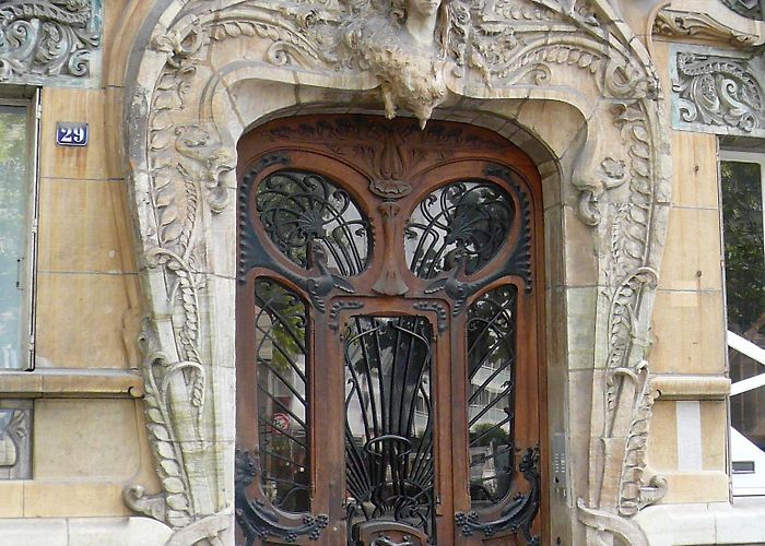 29 Ave. Rapp This Art Nouveau doorway, 29, Avenue Rapp, Paris : r/pics photo