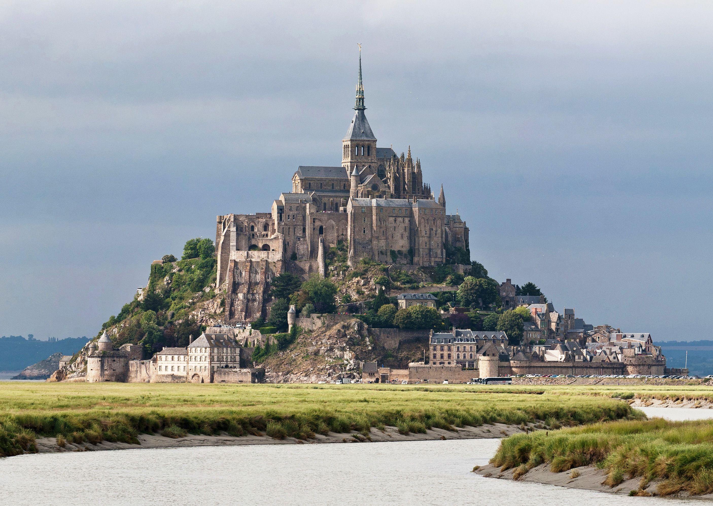 Mont-Saint-Michel photo