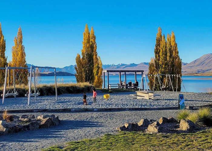 Lake Tekapo photo