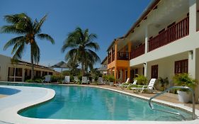 Aruba Quality Apartments & Suites Палм Бич Exterior photo