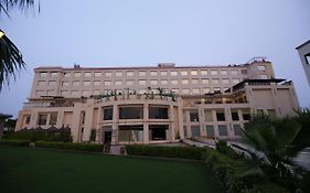 Отель Ramada Нимрана Exterior photo