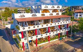 Royal Galapagos Inn Пуэрто-Бакерисо-Морено Exterior photo