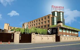 Отель Ramada By Wyndham Мултан Exterior photo