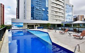 Quality Hotel & Suites Sao Сальвадор Exterior photo