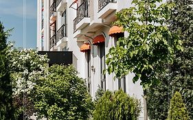 Hotel Garden Приштина Exterior photo