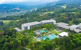 Royal Tulip Gunung Geulis Resort And Golf Богор Exterior photo