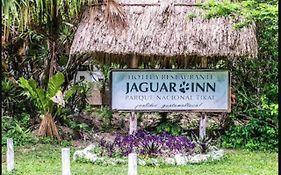 Hotel Jaguar Inn Тикаль Exterior photo