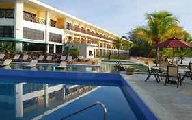 Playa Tortuga Hotel And Beach Resort Бокас-дель-Торо Exterior photo