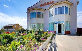 Baytor Guest House Каракол Exterior photo