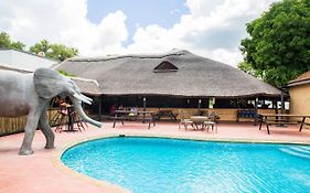 Zambezi Junction Lodge Ливингстон Exterior photo