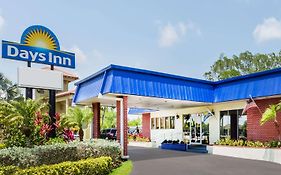 Days Inn By Wyndham Fort Myers Springs Resort Эстеро Exterior photo