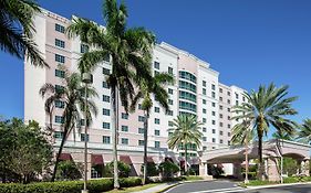 Отель Doubletree By Hilton Sunrise - Sawgrass Mills Exterior photo