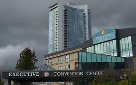 Executive Suites Hotel & Conference Center, Metro Vancouver Бернаби Exterior photo