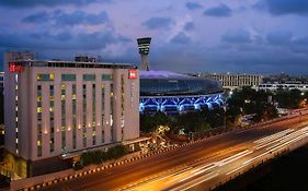 Отель Ibis Mumbai Airport - An Accor Brand Exterior photo