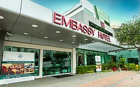 Отель Embassy Кито Exterior photo