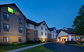 Holiday Inn Express & Suites Bradley Airport, An Ihg Hotel Виндзор Локс Exterior photo