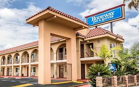 Rodeway Inn & Suites Беллфлауэр Exterior photo
