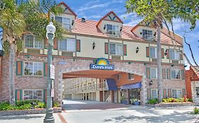 Days Inn By Wyndham Los Angeles Lax/ Redondo&Manhattanbeach Лондейл Exterior photo