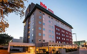 Отель Ibis Canoas Shopping Exterior photo