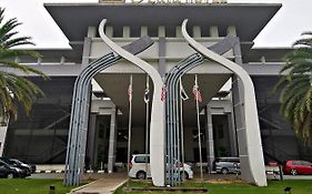Raia Hotel & Convention Centre Terengganu Куала-Тренгану Exterior photo