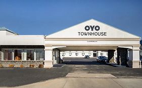 Отель Oyo Townhouse Dodge City Ks Exterior photo