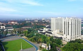 Отель Pullman Bandung Grand Central Exterior photo