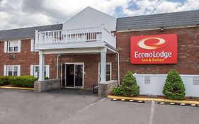 Econo Lodge Inn & Suites Airport Виндзор Локс Exterior photo