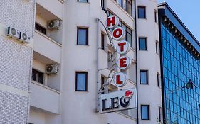 Hotel Leo Печ Exterior photo