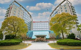 Ramada Plaza Shanghai Pudong Airport - A Journey Starts At The Pvg Airport Exterior photo