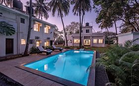 Saffronstays Gaia, Alibaug - Pool Villa Near Mandwa Jetty Perfect For Large Groups Алибаг Exterior photo