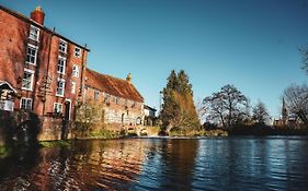 Отель The Old Mill Солсбери Exterior photo