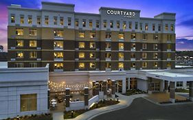 Отель Courtyard By Marriott Raleigh Cary/Parkside Town Commons Exterior photo