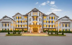 Le Thatluang D'Or Boutique Hotel Вьентьян Exterior photo