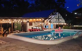 Guava Grove Resort & Villas Сэнди-Бей Exterior photo