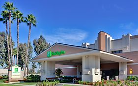 Holiday Inn Hotel & Suites Anaheim, An Ihg Hotel Exterior photo