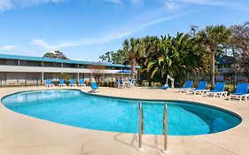 Отель Baymont By Wyndham Daytona Beach - Intl Speedway Exterior photo