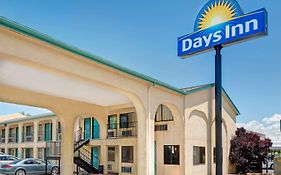 Days Inn By Wyndham Эспаньола Exterior photo