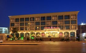 Ramada By Wyndham Hotel Эр-Рияд Exterior photo
