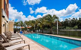Towneplace Suites By Marriott Fort Myers Эстеро Exterior photo