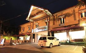 Syailendra Hotel Syariah Джепара Exterior photo