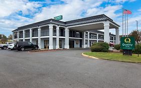 Quality Inn Near Casinos And Convention Center Бошьер Сити Exterior photo