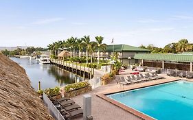 Отель Ramada By Wyndham Sarasota Waterfront Exterior photo
