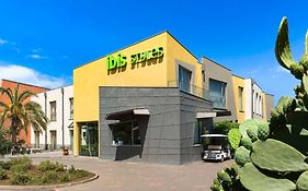 Отель Ibis Styles Catania Ачиреале Exterior photo