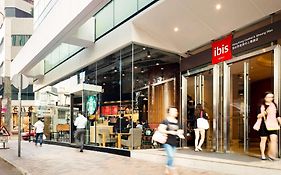 Отель Ibis Hong Kong Central & Sheung Wan Exterior photo