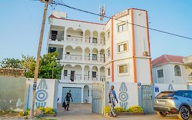 Mgm Apartments Gambia Кололи Exterior photo