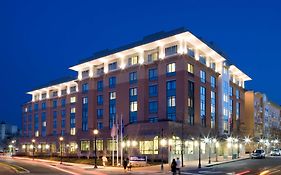 Hilton Garden Inn Shirlington Арлингтон Exterior photo